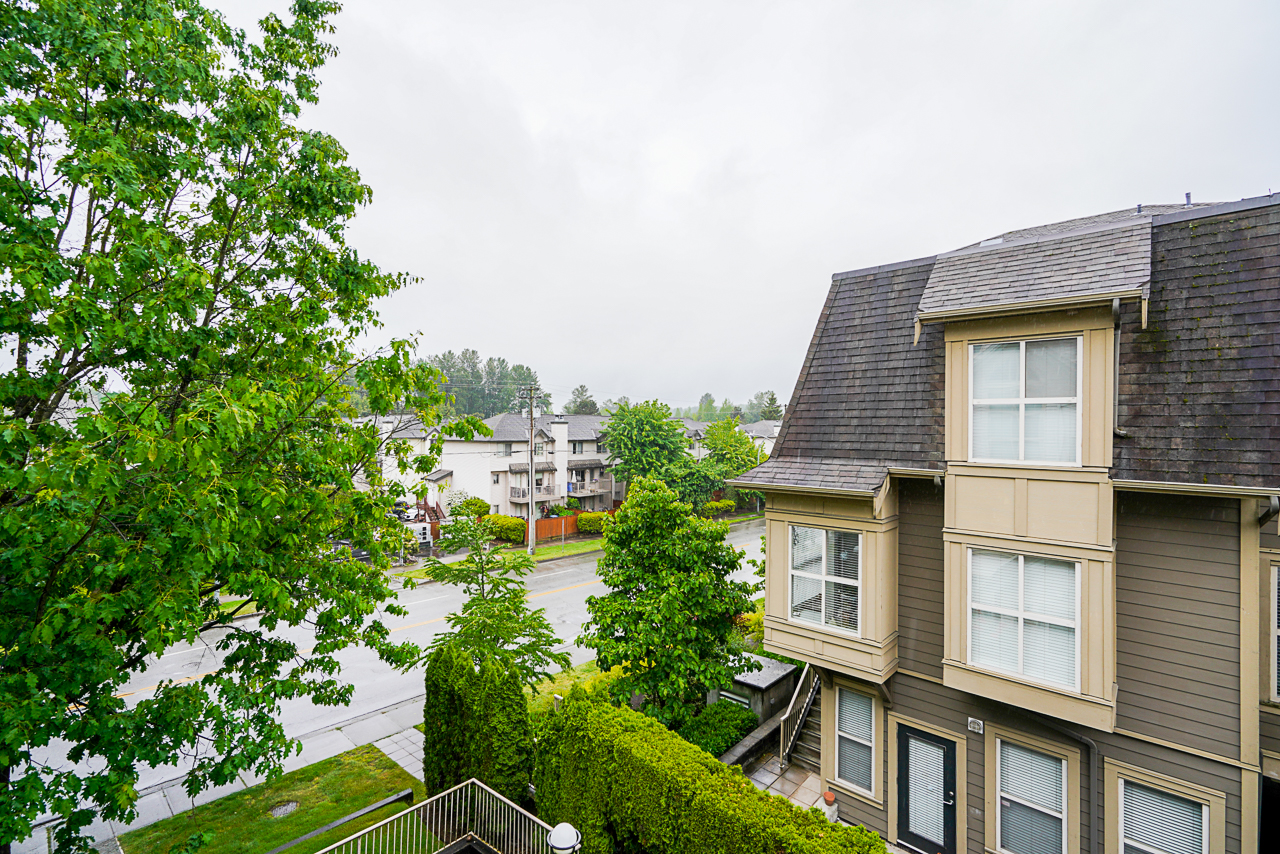 For Sale! 19 2378 Rindall Avenue, Port Coquitlam, B.C. COQUITLAM